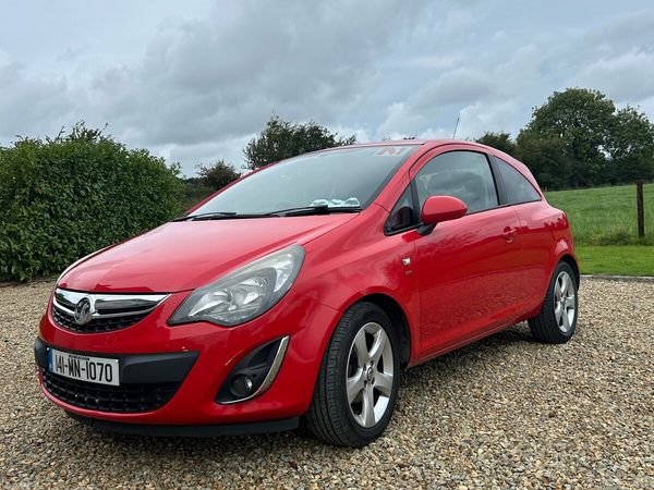 Vauxhall Corsa Hatchback, Petrol, 2014, Red