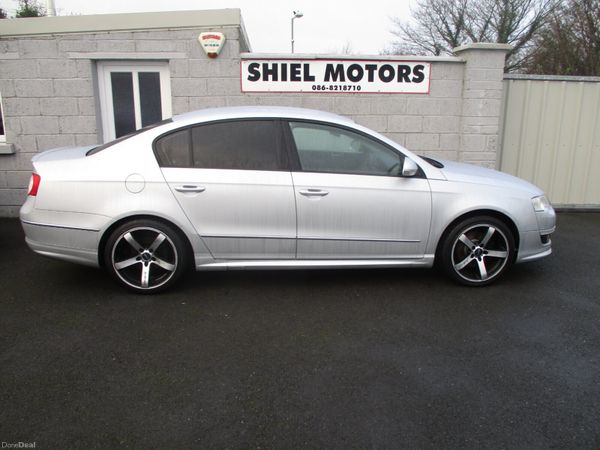 Volkswagen Passat Saloon, Diesel, 2010, Silver