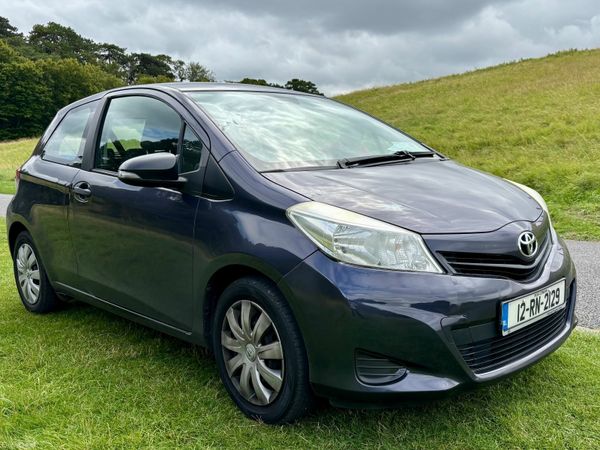 Toyota Yaris Hatchback, Petrol, 2012, Blue
