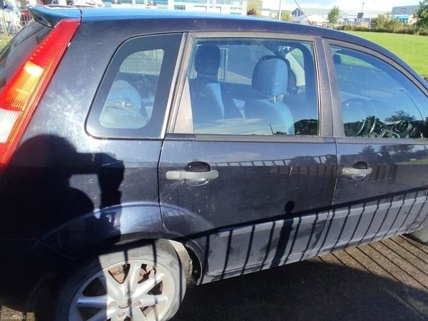 Ford Fiesta Hatchback, Petrol, 2005, Black