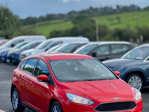 Ford Focus Hatchback, Diesel, 2016, Red