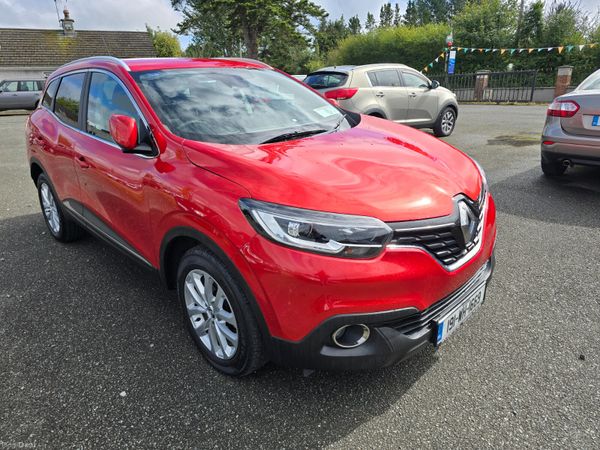 Renault Kadjar SUV, Petrol, 2019, Red