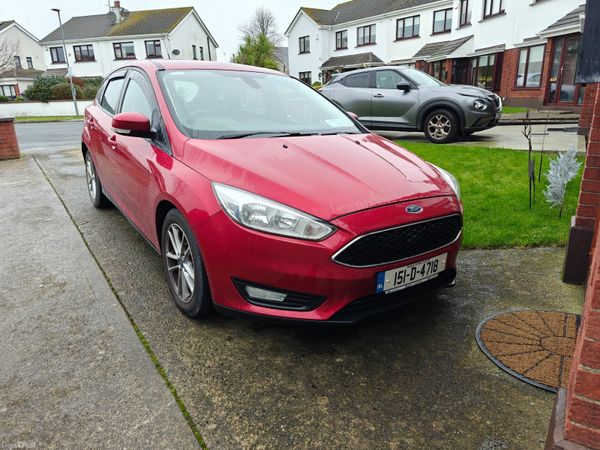 Ford Focus Hatchback, Diesel, 2015, Red