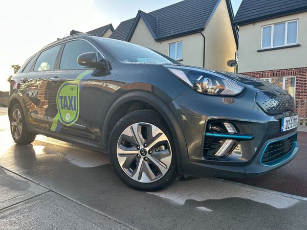 Kia e-Niro Estate/Jeep, Electric, 2021, Grey