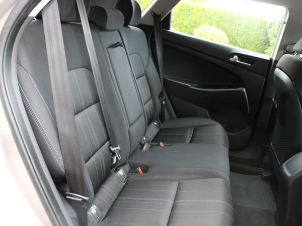 Toyota Corolla Saloon, Petrol, 2004, Silver