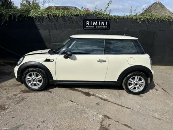 Mini Cooper Hatchback, Petrol, 2011, White