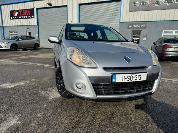Renault Clio Hatchback, Diesel, 2011, Silver