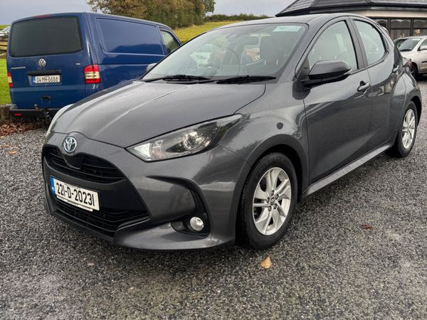 Toyota Yaris Hatchback, Petrol Hybrid, 2022, Grey