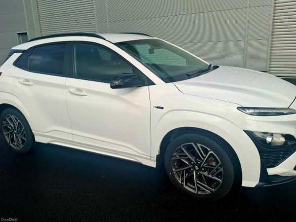 Hyundai KONA MPV, Petrol, 2022, White