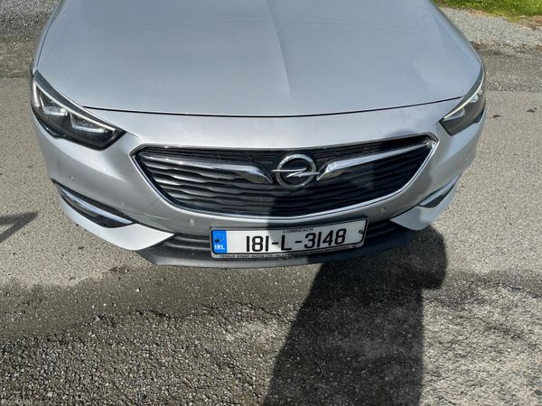 Opel Insignia Hatchback, Diesel, 2018, Grey