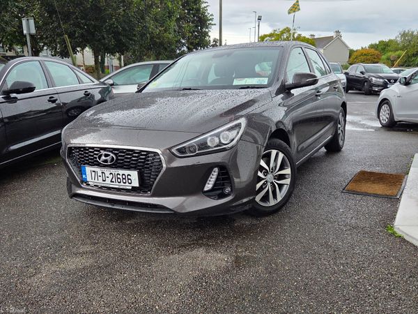 Hyundai i30 Hatchback, Petrol, 2017, Brown