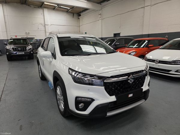 Suzuki S-CROSS Hatchback, Petrol Hybrid, 2025, White