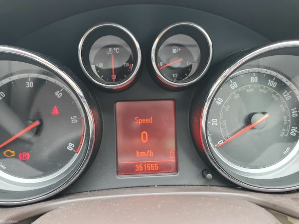 Vauxhall Insignia Estate, Diesel, 2011, Blue