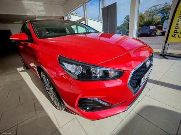 Hyundai i30 Hatchback, Petrol, 2019, Red
