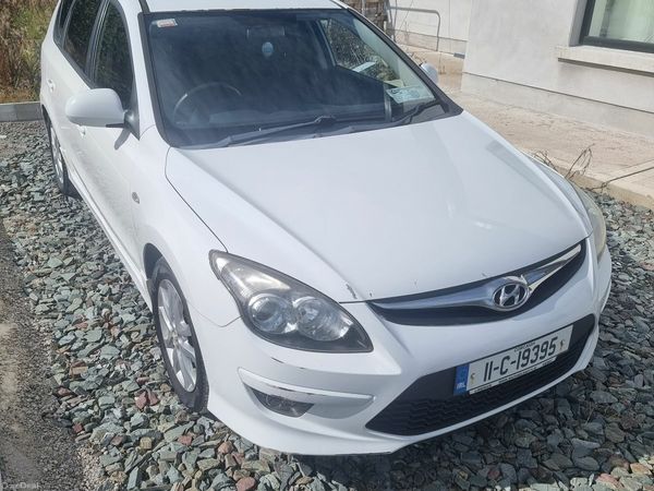 Hyundai i30 Estate, Diesel, 2011, White