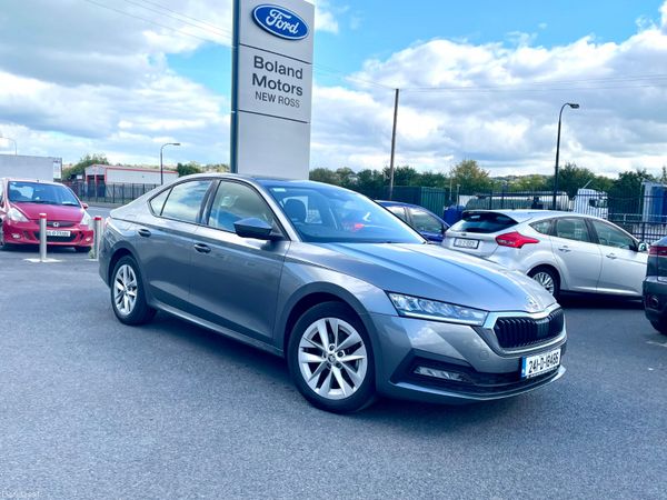 Skoda Octavia Saloon, Diesel, 2024, Grey