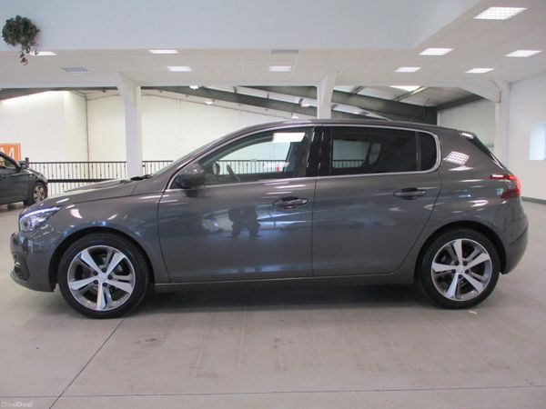 Peugeot 308 Hatchback, Petrol, 2019, Grey