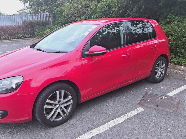 Volkswagen Golf Hatchback, Diesel, 2010, Red