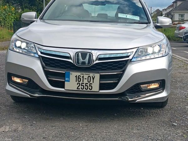 Honda Accord Saloon, Petrol Hybrid, 2016, Silver