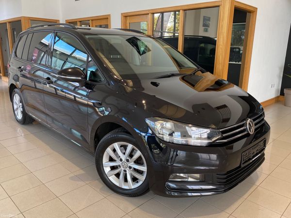 Volkswagen Touran MPV, Diesel, 2016, Black