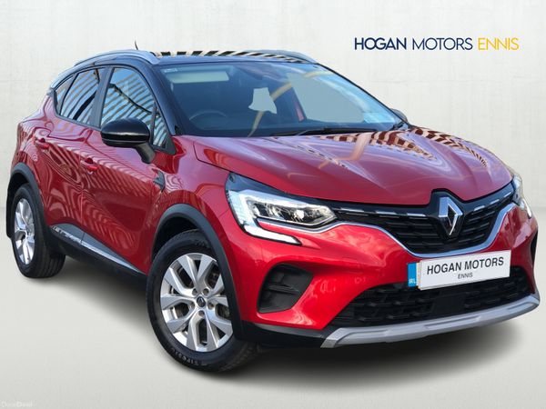 Renault Captur Hatchback, Petrol, 2021, Red