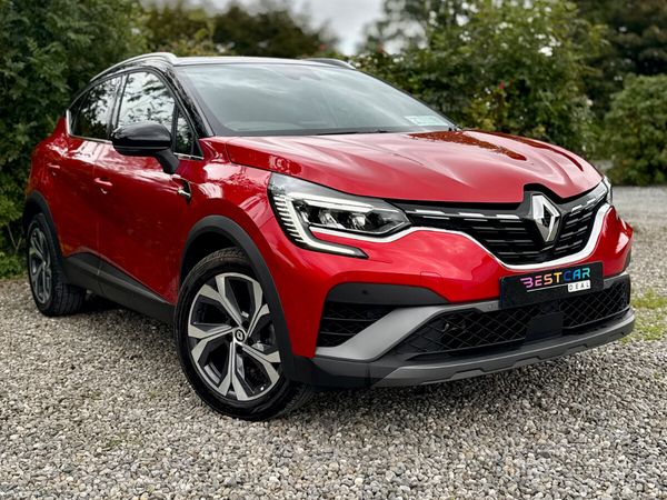 Renault Captur Hatchback, Petrol, 2022, Red