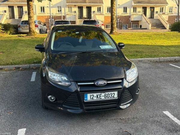 Ford Focus Hatchback, Petrol, 2012, Black