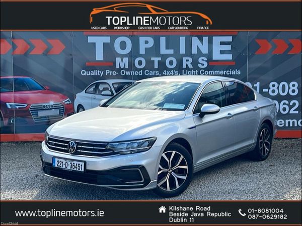 Volkswagen Passat Saloon, Petrol Hybrid, 2022, Silver