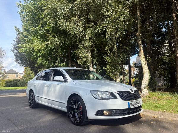 Skoda Superb Saloon, Diesel, 2015, White