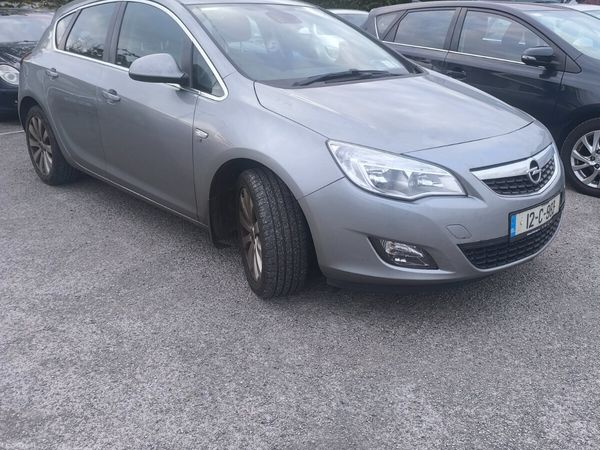Opel Astra MPV, Diesel, 2012, Silver