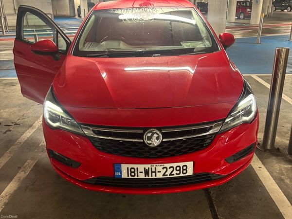 Vauxhall Astra Hatchback, Petrol, 2018, Red