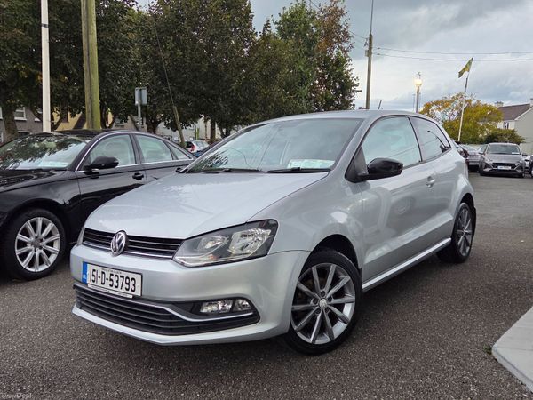 Volkswagen Polo Hatchback, Petrol, 2015, Silver