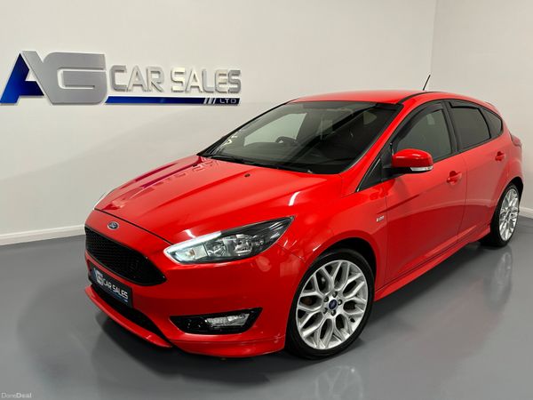 Ford Focus Hatchback, Diesel, 2017, Red