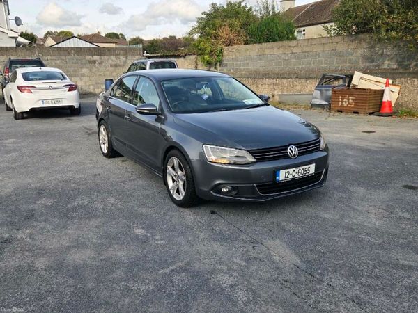 Volkswagen Jetta Saloon, Diesel, 2012, Grey