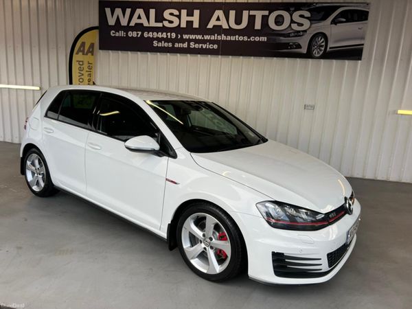 Volkswagen Golf Hatchback, Petrol, 2014, White