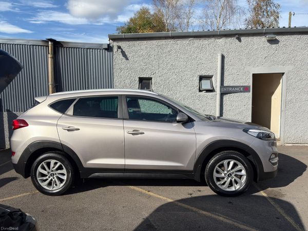 Hyundai Tucson SUV, Diesel, 2017, White