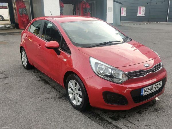 Kia Rio Hatchback, Petrol, 2014, Red