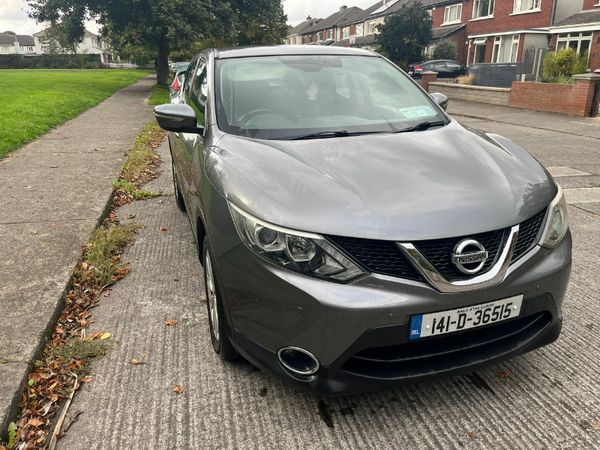 Nissan Qashqai SUV, Diesel, 2014, Grey