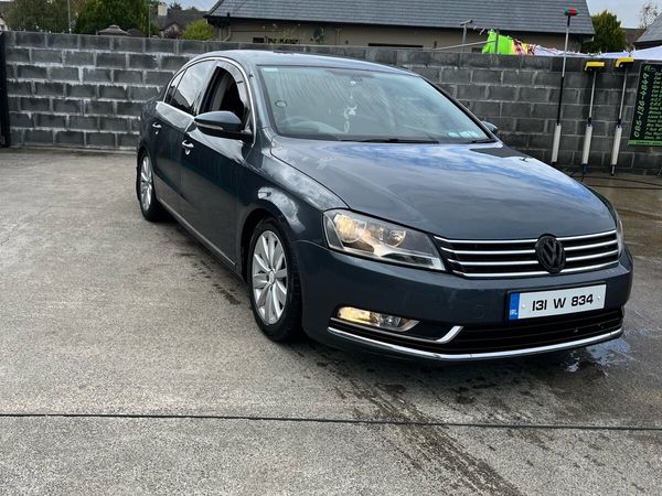 Volkswagen Passat Saloon, Diesel, 2013, Grey