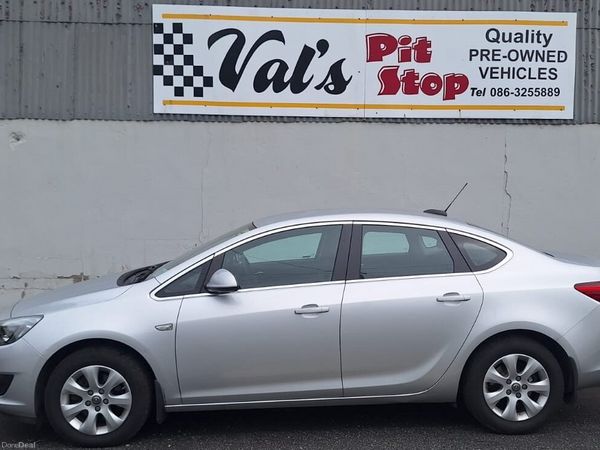 Opel Astra Saloon, Diesel, 2017, Grey