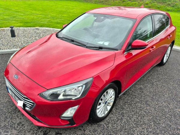 Ford Focus Hatchback, Petrol Hybrid, 2021, Red
