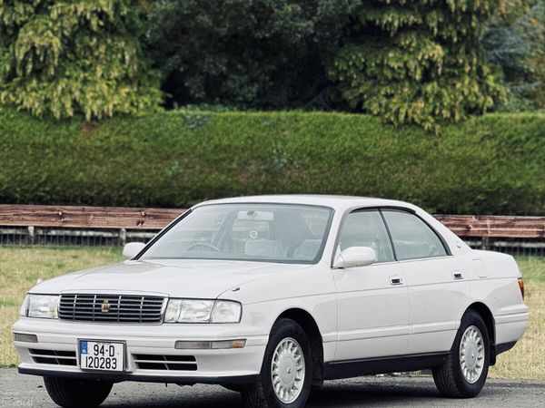 Toyota Crown Saloon, Petrol, 1994, White