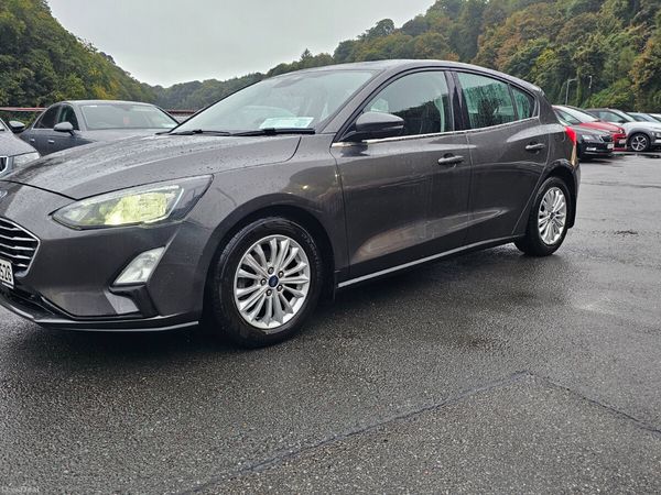 Ford Focus Hatchback, Petrol, 2020, Grey