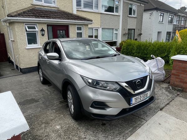 Nissan Qashqai MPV, Petrol, 2019, Grey
