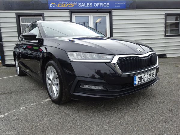 Skoda Octavia Estate, Petrol, 2021, Black