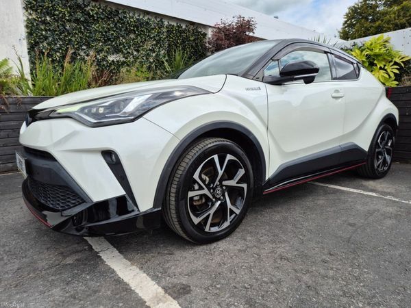 Toyota C-HR SUV, Petrol Hybrid, 2020, White