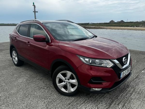 Nissan Qashqai MPV, Diesel, 2018, Red