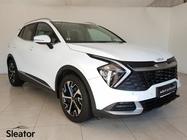 Kia Sportage MPV, Diesel Hybrid, 2023, White