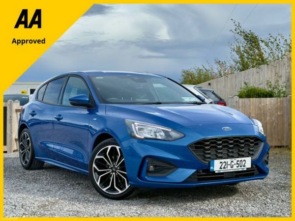 Ford Focus Hatchback, Petrol Hybrid, 2022, Blue