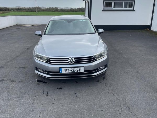 Volkswagen Passat Saloon, Diesel, 2018, Grey